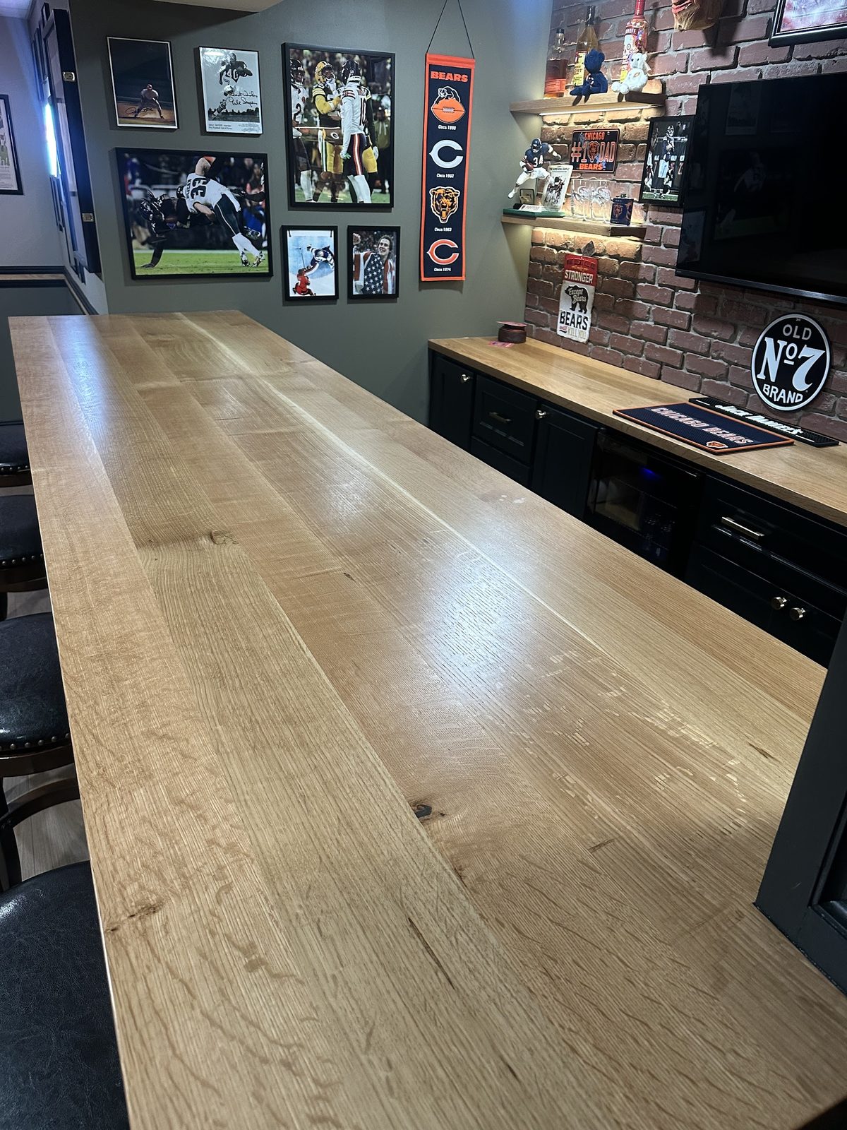 Close-up of oak bar countertop finish